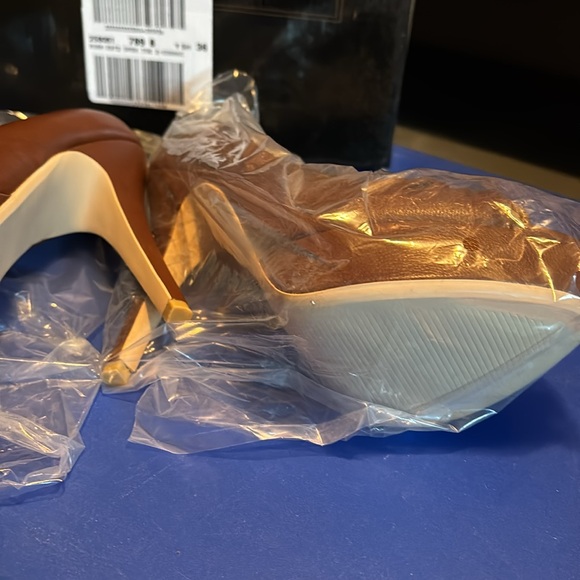 Colin Stuart high heels - Picture 3 of 9